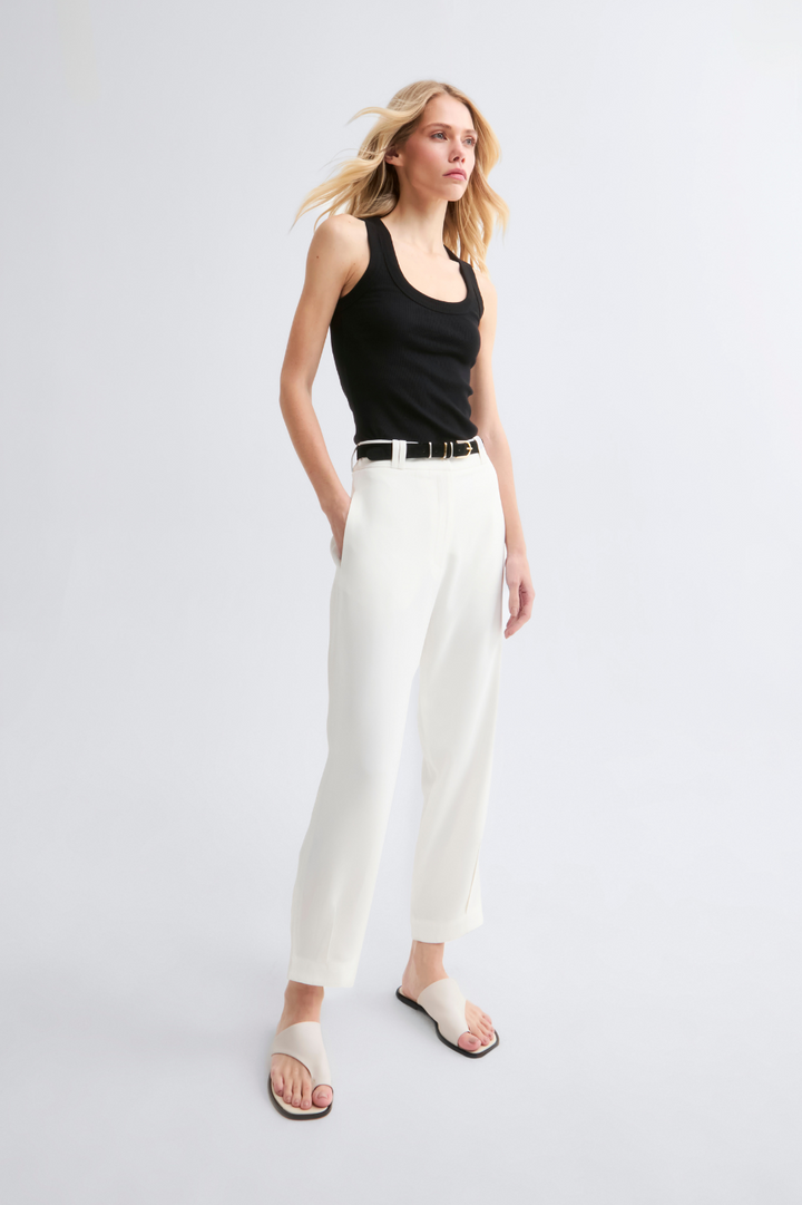 Blusa Canelada Preta Clarissa