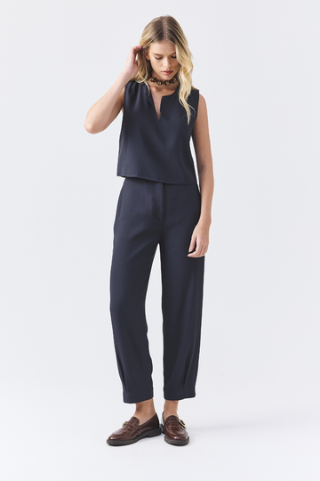 Calça de Alfaiataria Azul Marinho Olivia em crepe de acetato sem pregas