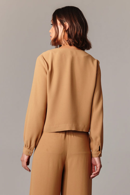 Blusa de Alfaiataria Manga Longa Caramelo Cris