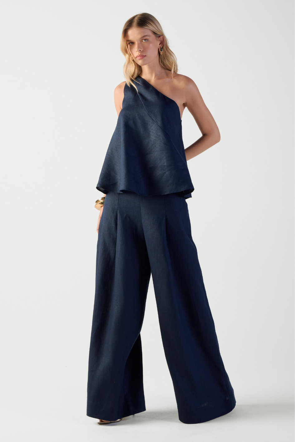 Blusa de Linho Azul Navy Brunella