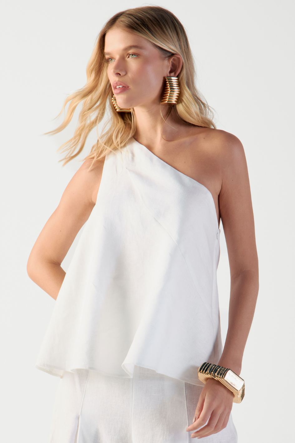 Blusa de Linho Off White Brunella