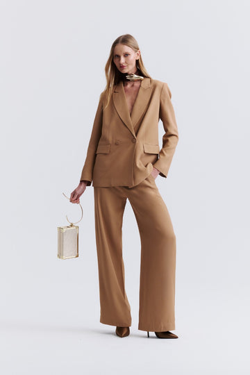 Calça de Alfaiataria Caramelo Sara em crepe de acetato sem pregas