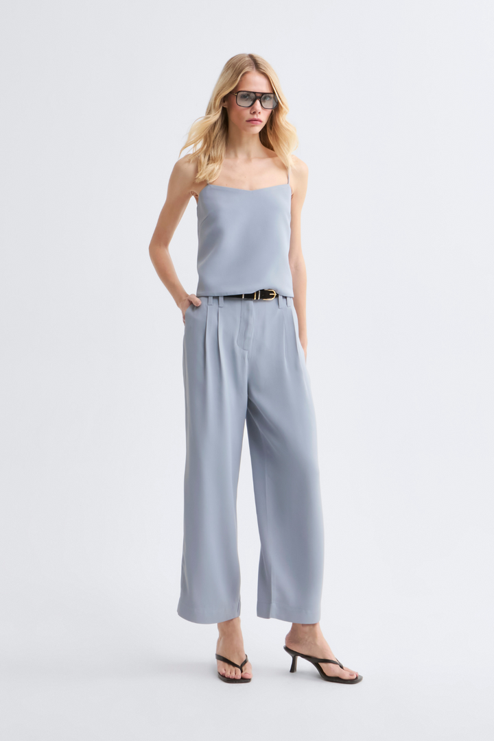 Calça de Alfaiataria Lari Azul Cielo