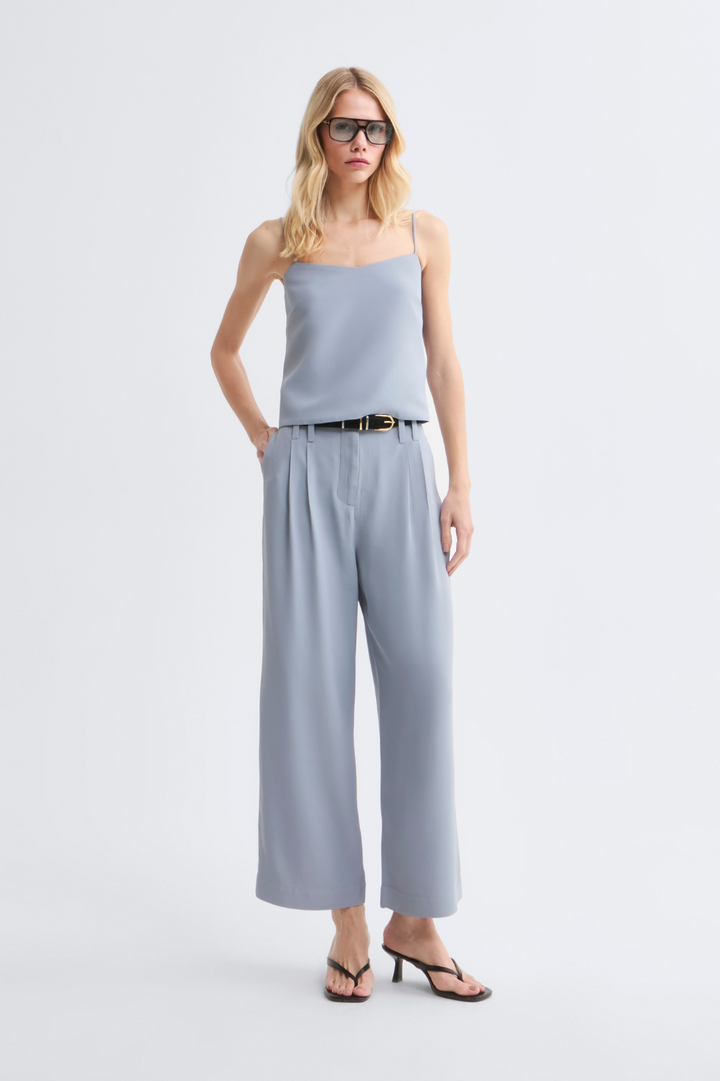 Calça de Alfaiataria Lari Azul Cielo