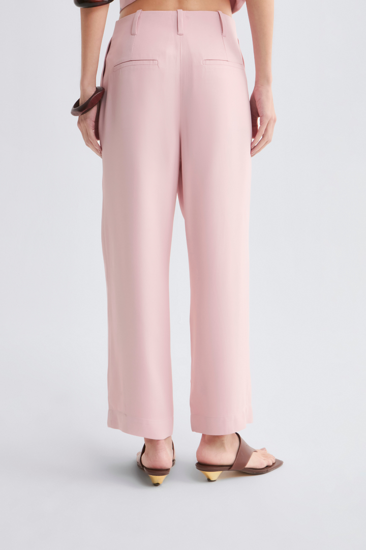 Calça de Alfaiataria Lari Rosa Light