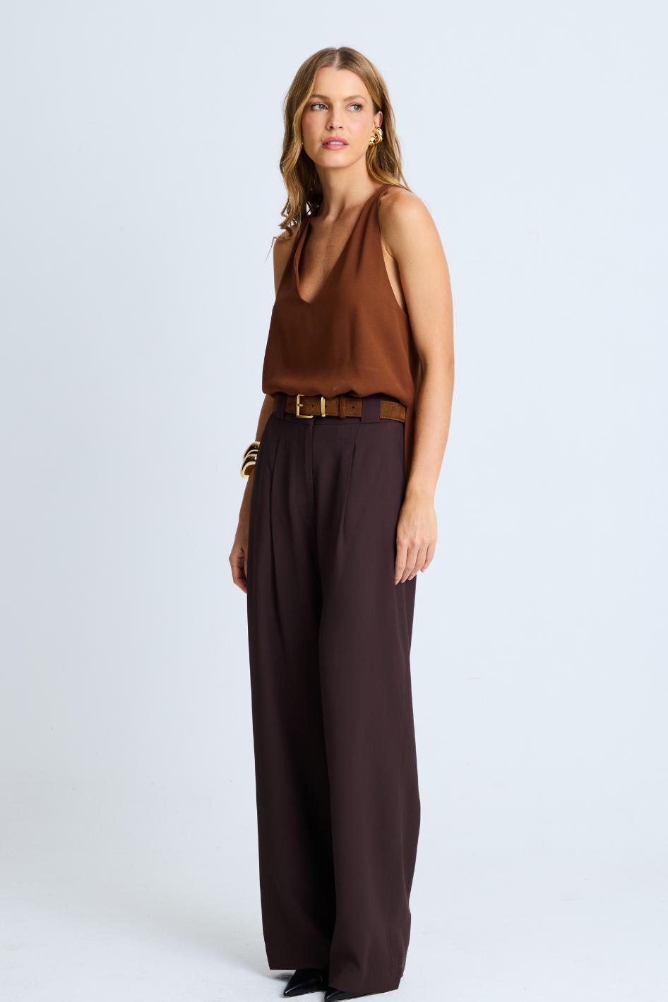 Calça de Alfaiataria Lua Marrom Café
