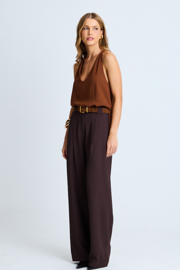 Calça de Alfaiataria Lua Marrom Café