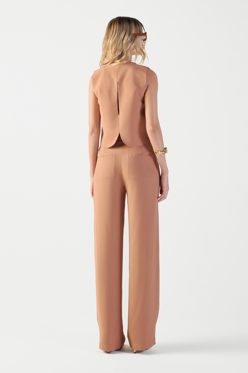 Calça de Alfaiataria Mocha Mousse Sara