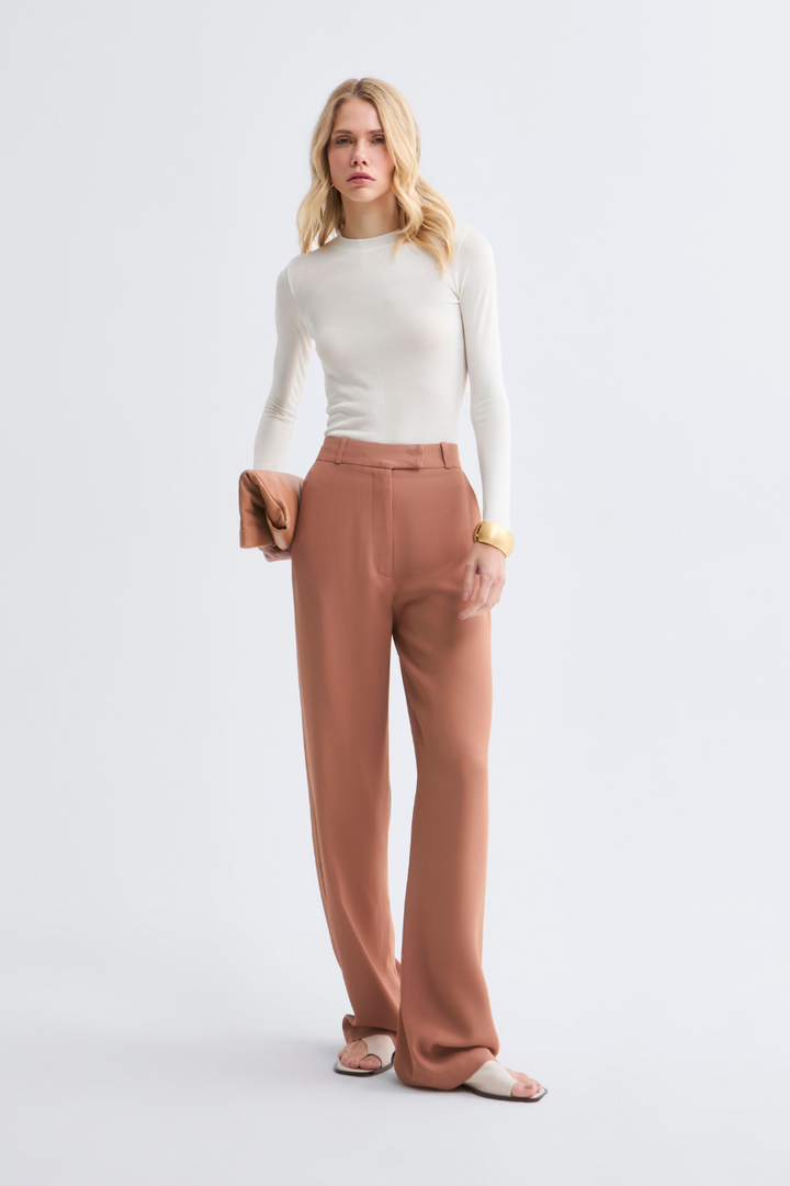 Calça de Alfaiataria Mocha Mousse Sara