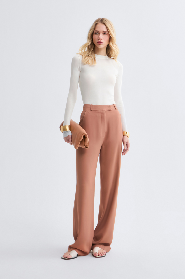 Calça de Alfaiataria Mocha Mousse Sara