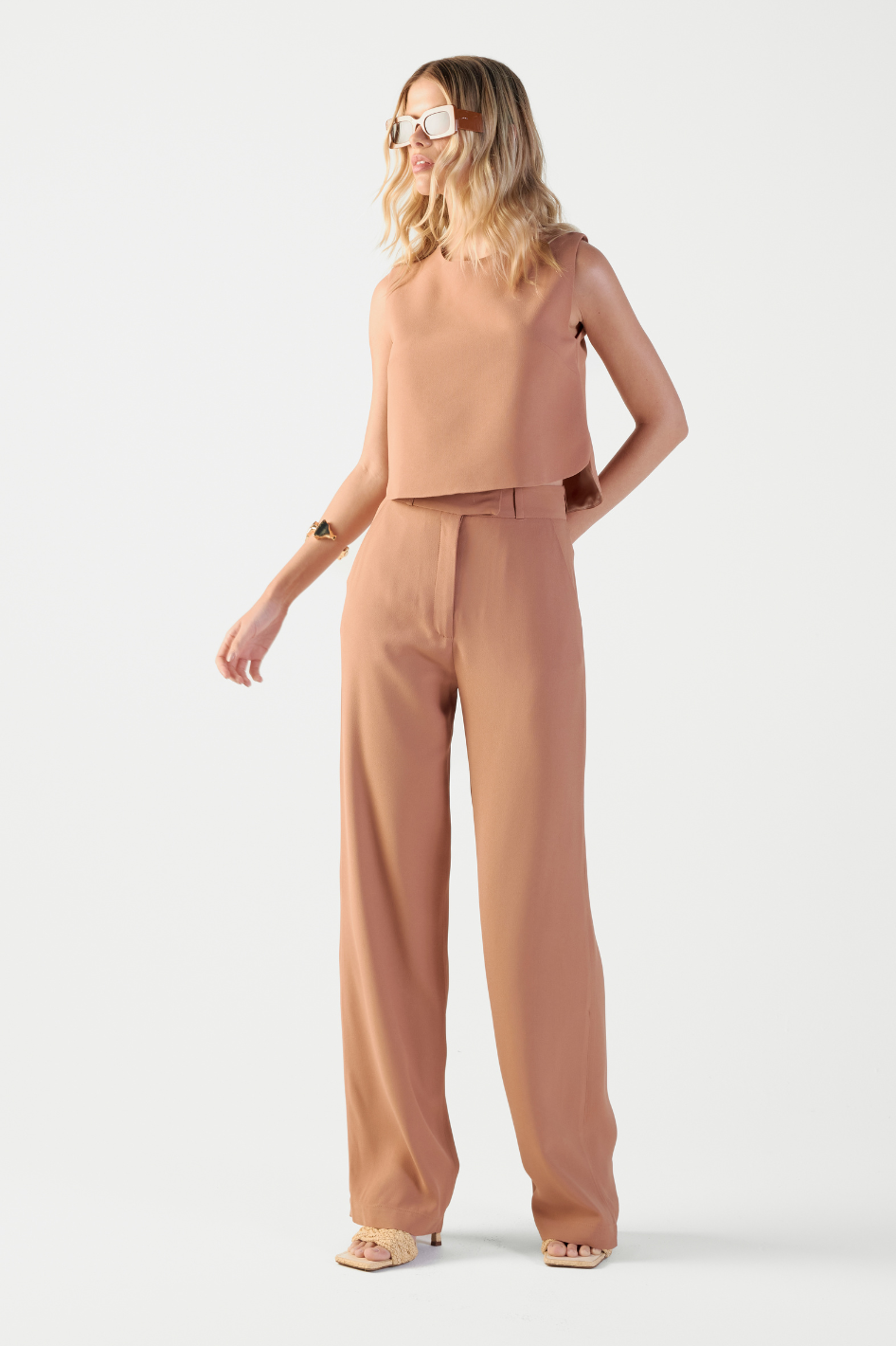 Calça de Alfaiataria Mocha Mousse Sara