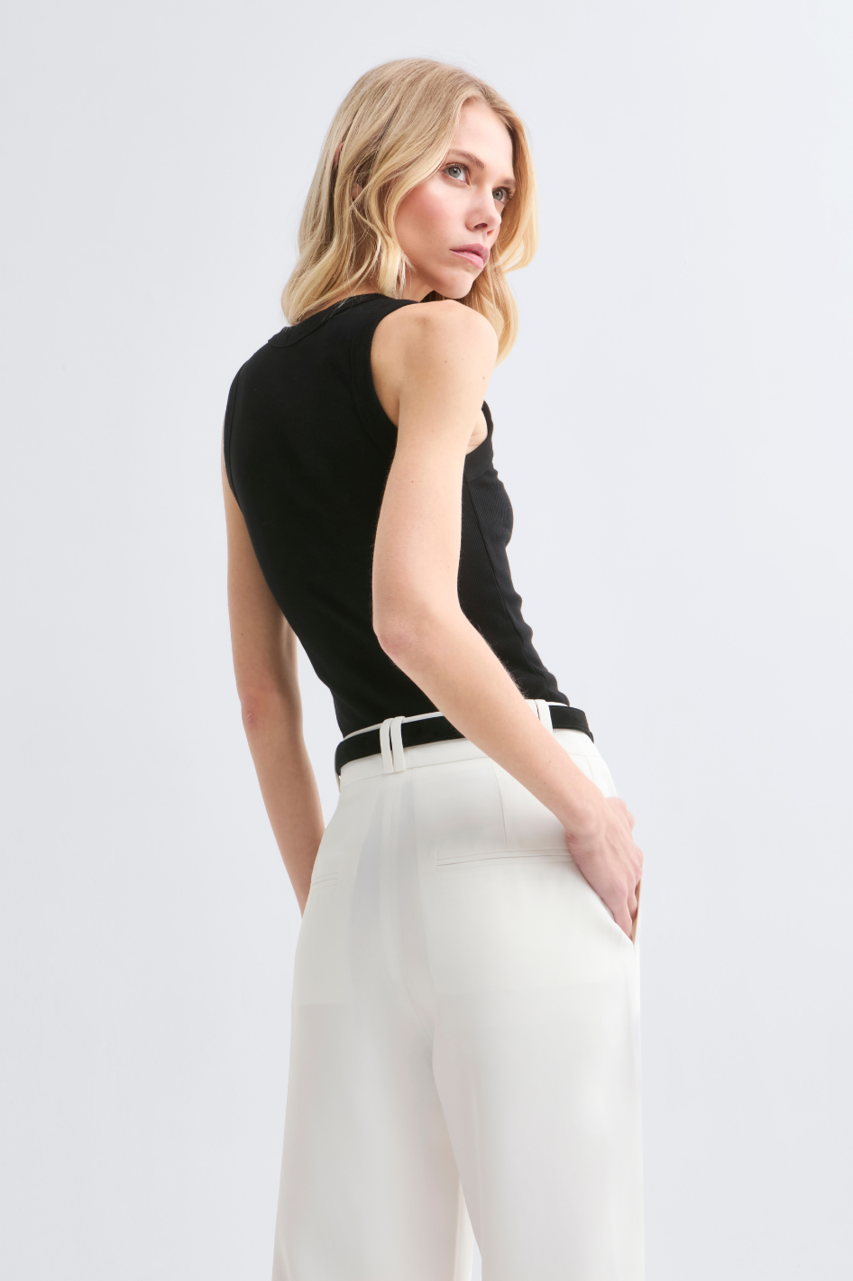 Calça de Alfaiataria Off White Olivia