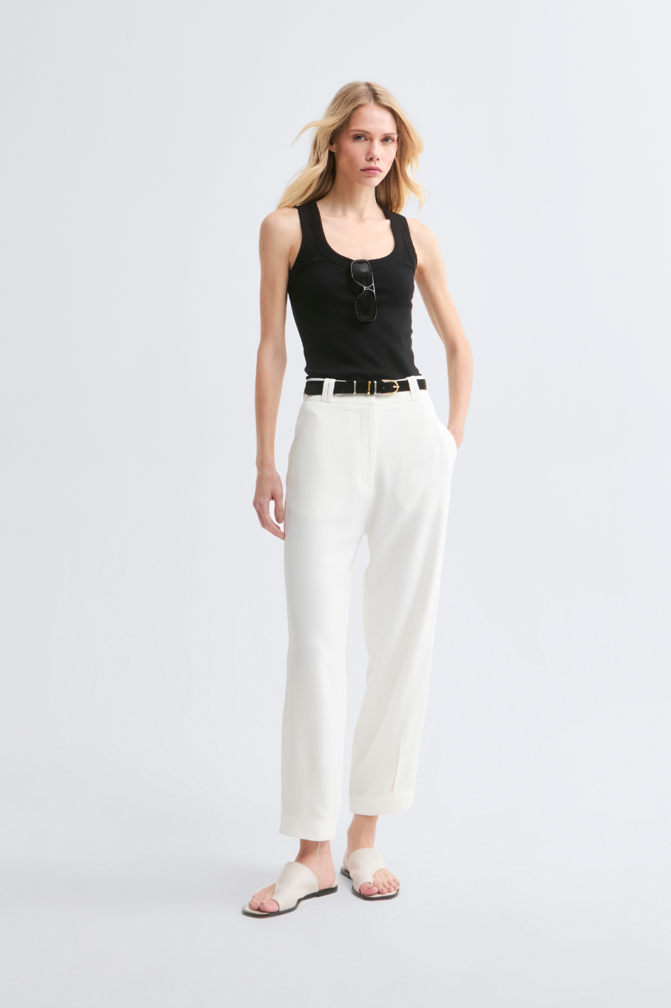 Calça de Alfaiataria Off White Olivia