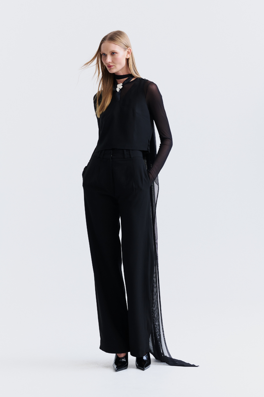Blusa de Alfaiataria Preta New Luiza