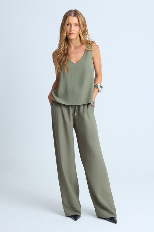 Calça de Alfaiataria Rafaela Verde Militar