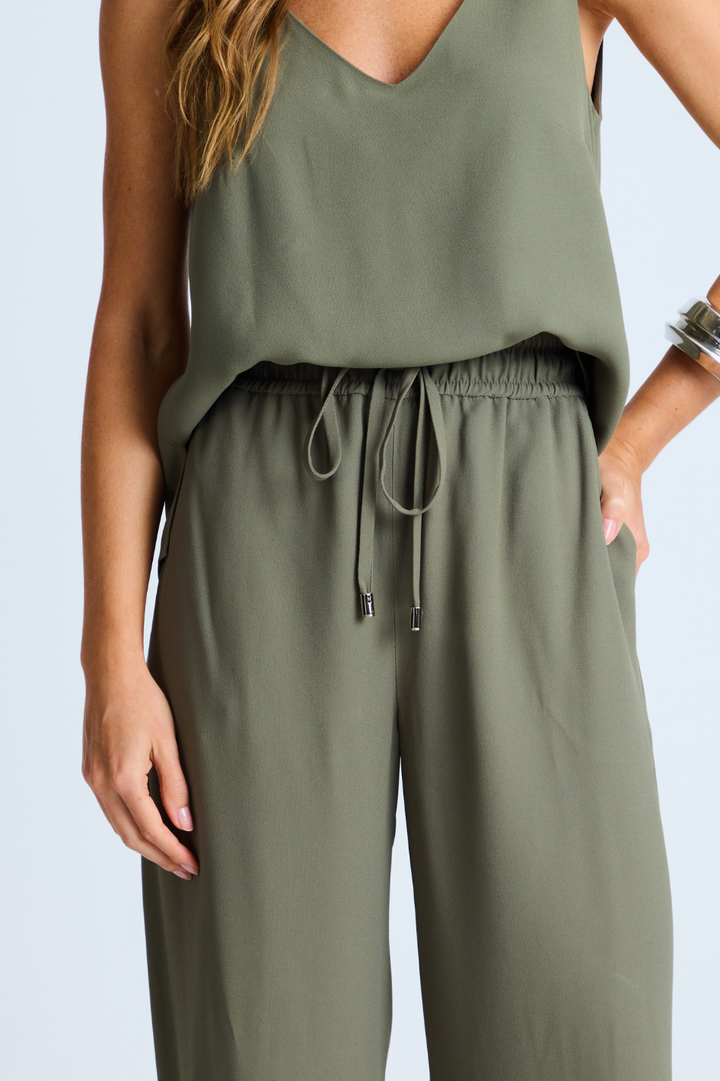 Calça de Alfaiataria Rafaela Verde Militar