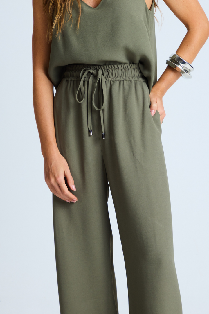 Calça de Alfaiataria Rafaela Verde Militar