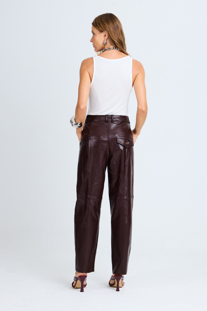 Calça de Couro Luara Wine