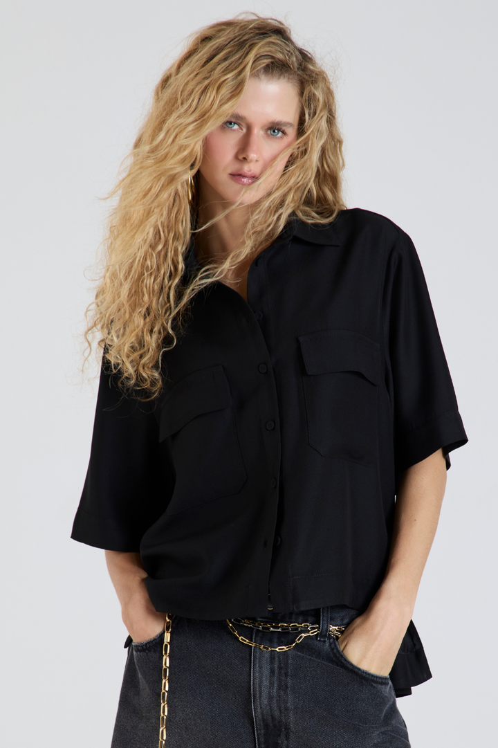 Camisa de Alfaiataria Manu Preta