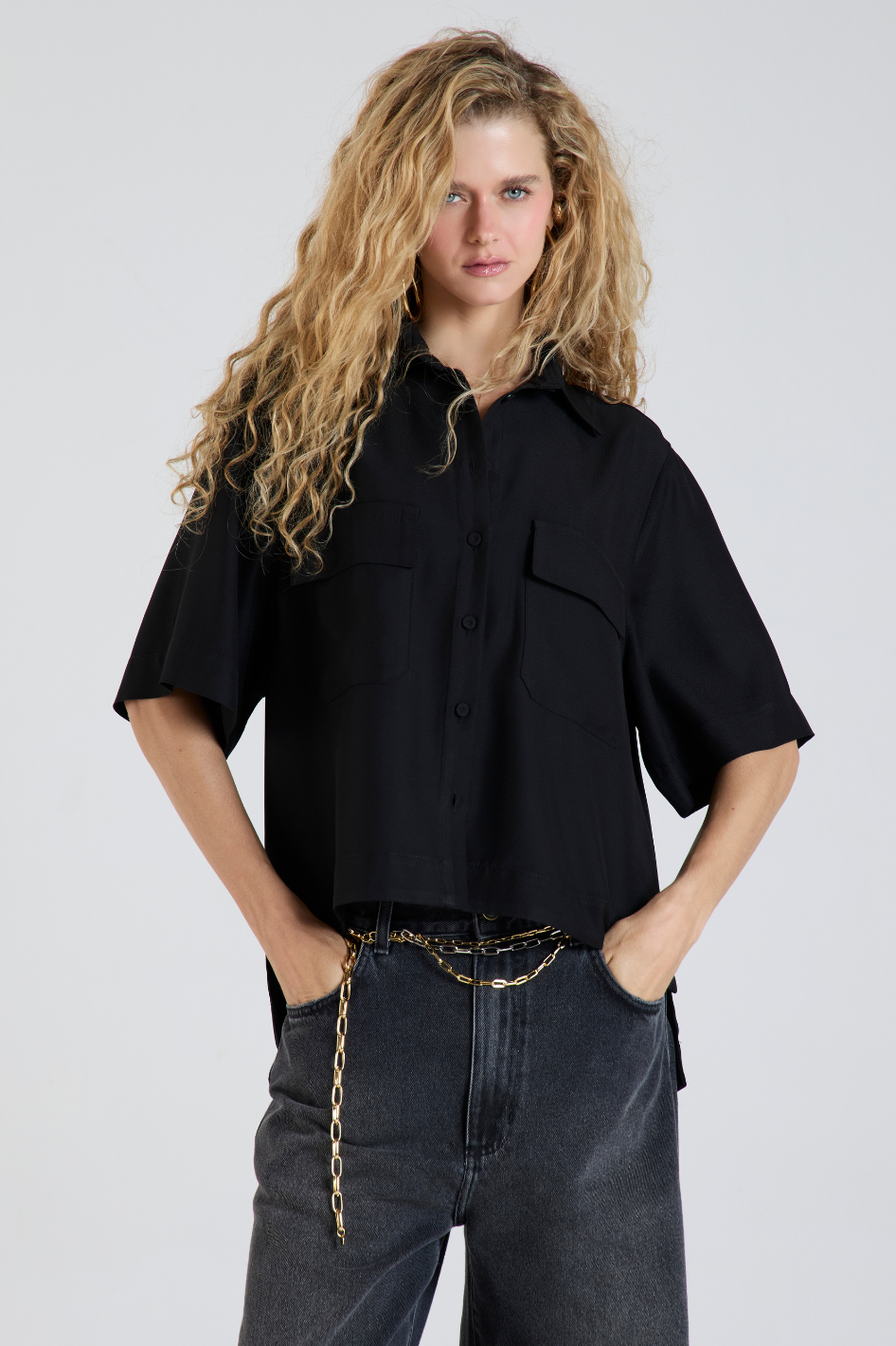 Camisa de Alfaiataria Manu Preta