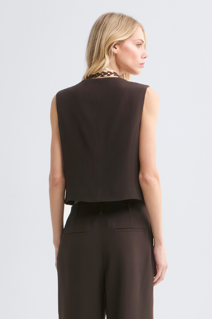 Colete de Alfaiataria Marrom Café Lari