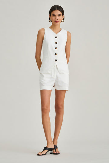 Shorts de Linho Off Sara em viscose modelagem reta