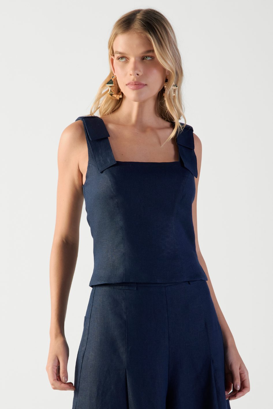 Top de Linho Azul Navy Brunella