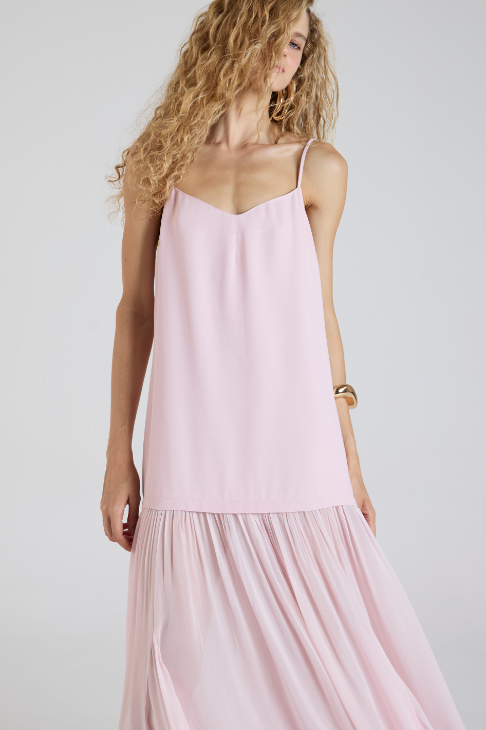Vestido Deborah Rosa em crepe de acetato