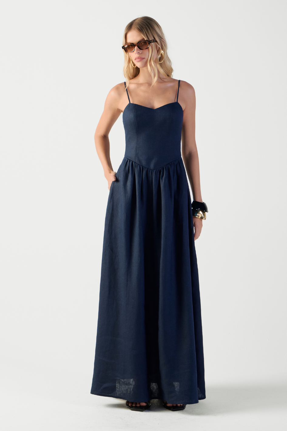 Vestido de Linho Azul Navy Brunella