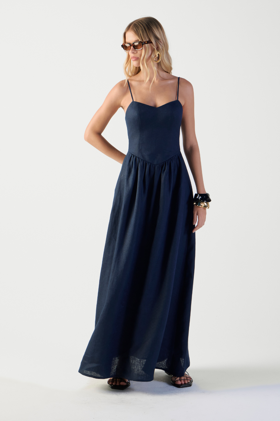 Vestido de Linho Azul Navy Brunella