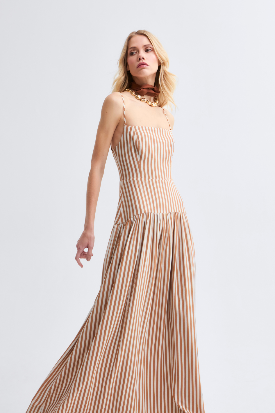 Vestido de Linho Caramelo Ava